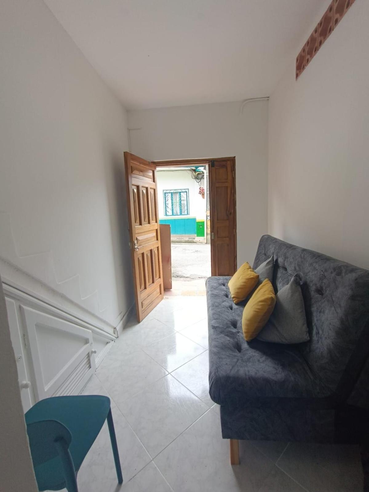 Confortable Habitacion En Apartamento Amoblado 贾丁 外观 照片